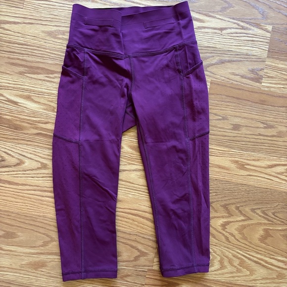 Lululemon Mind Over Miles Crop Size 4 Marvel (purple/fuchsia color) Pockets - Picture 1 of 8